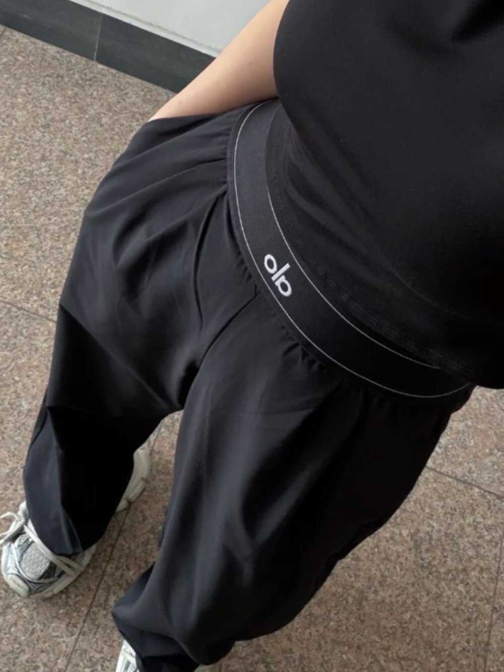 BNWT ALO Yoga🤖Black Suit Up Trouser 30" Inseam🖤Wardrobe Must-Have